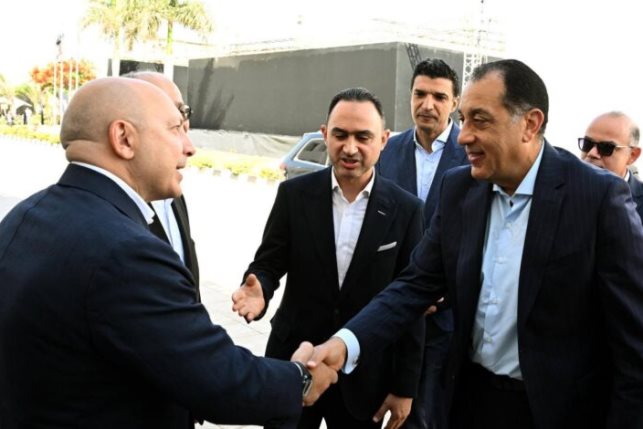 PM Mostafa Madbouly during his tour in 6th October city